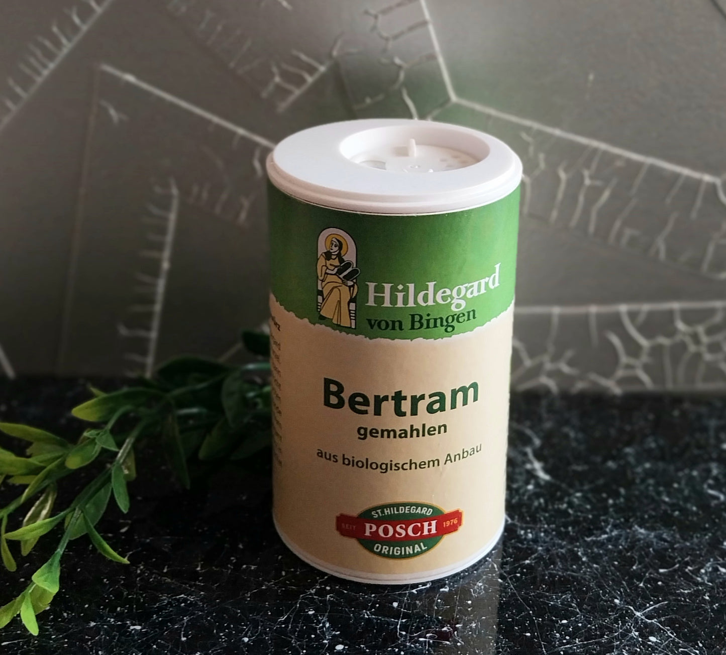 Hildegard Bertram gemahlen im Streuer