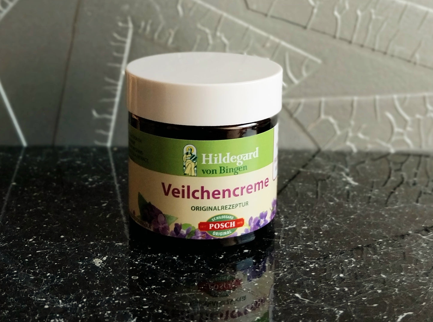 Hildegard Violet Cream